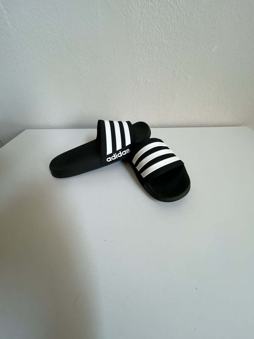 Adidas Adilette Shower Slide Sandals Black and White size 6